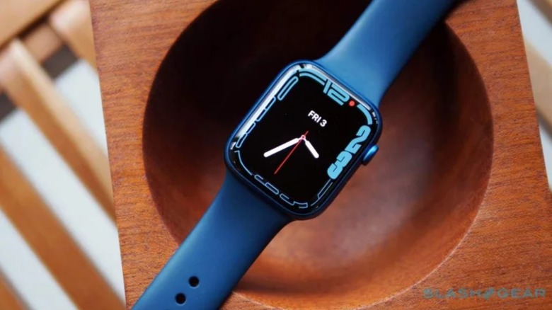 Merita sa cumpar un nou apple watch sau mai bine il repar pe cel vechi?
